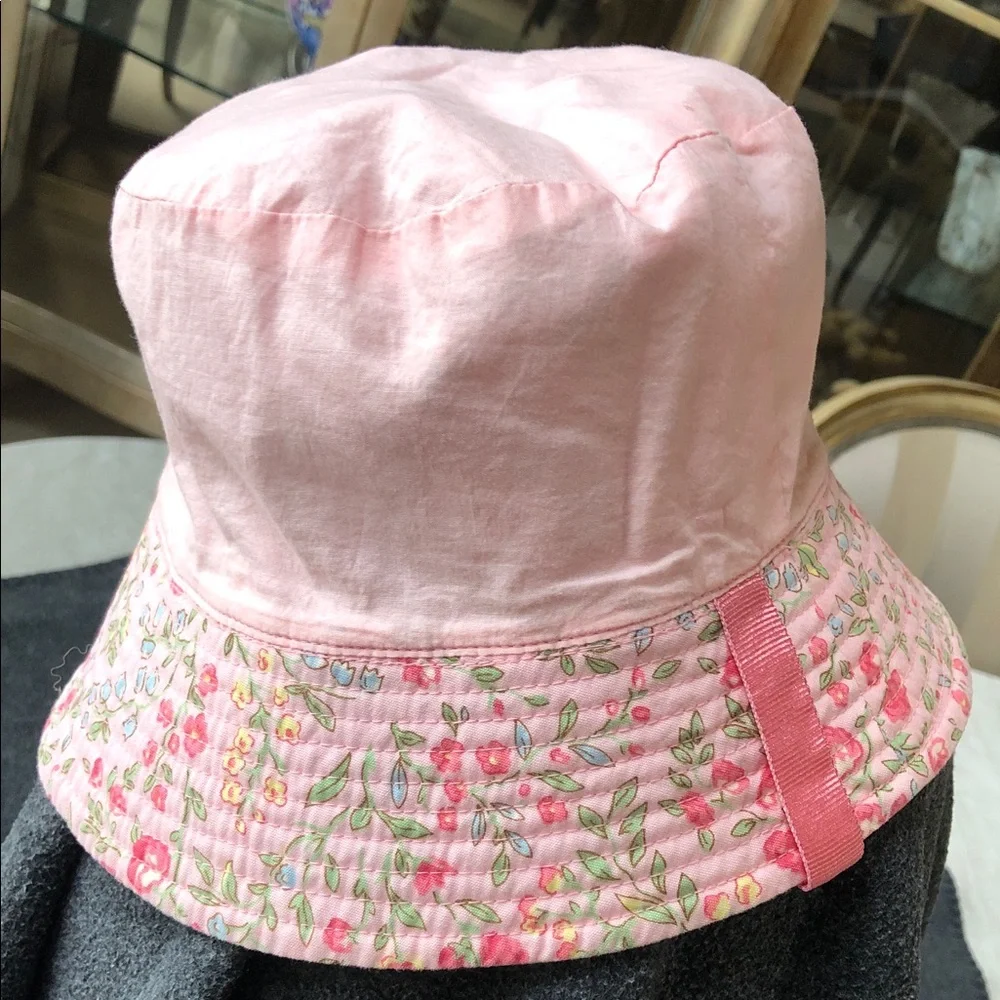 OshKosh B'Gosh Girls 100% Cotton Bucket Hat Pink + Flowers Size L-XL (5Yrs Up)